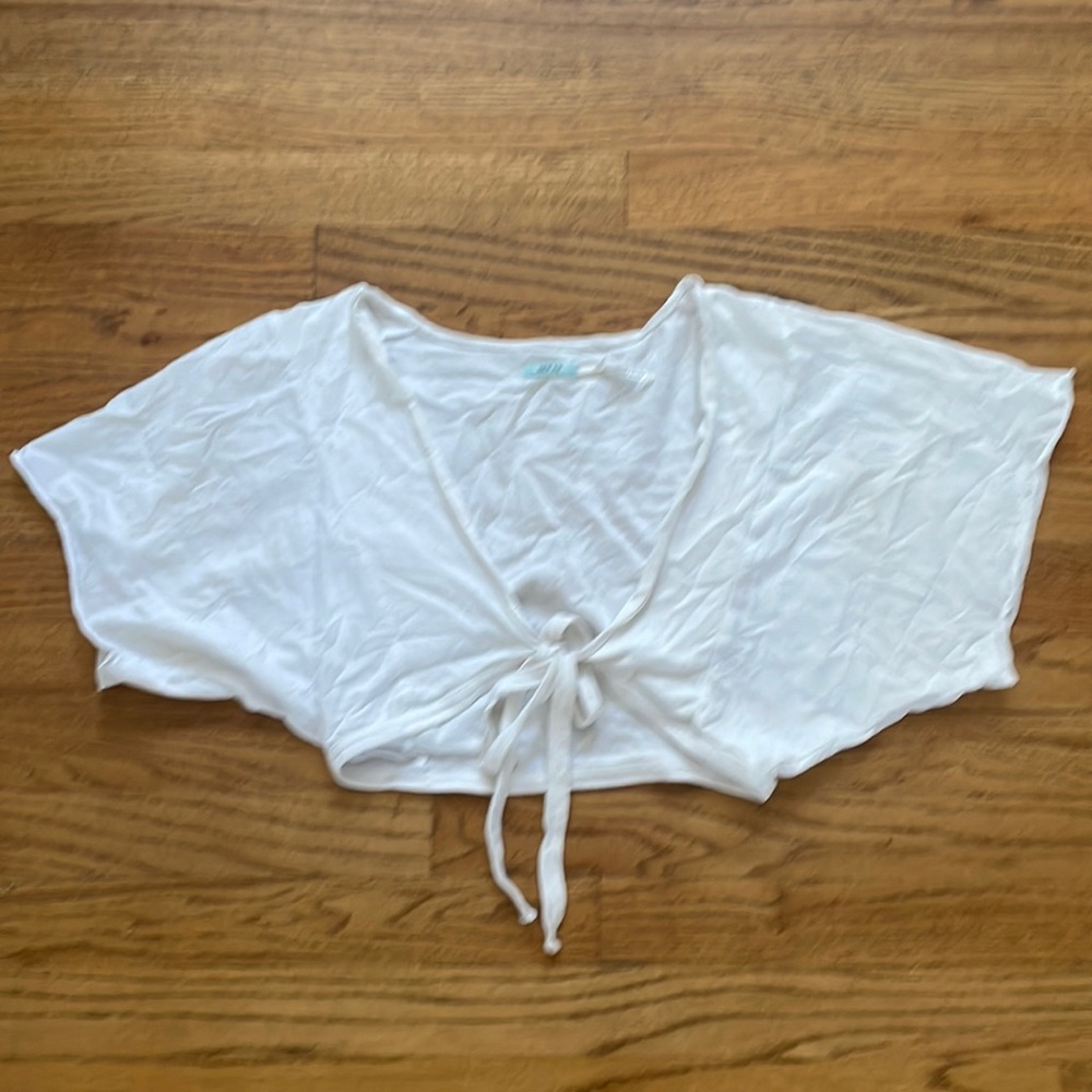 White crop top